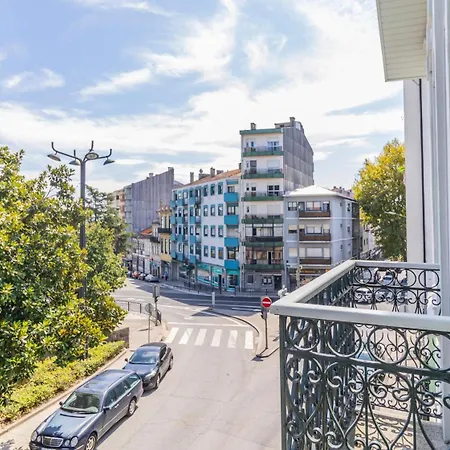 Barros Lima 493 By Lovelystay * Oporto